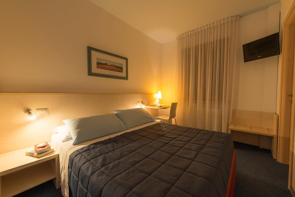 Hotel Erika Malcesine Værelse billede